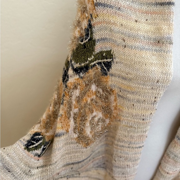 L1. Anthropologie Cream Floral Knit Poncho - Picture 3 of 4